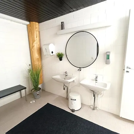 Goiglo & Hotel 4*