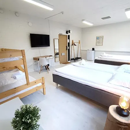 Aurora 4*