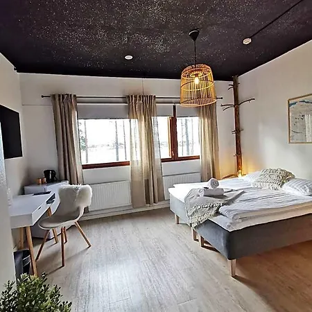 Aurora 4*